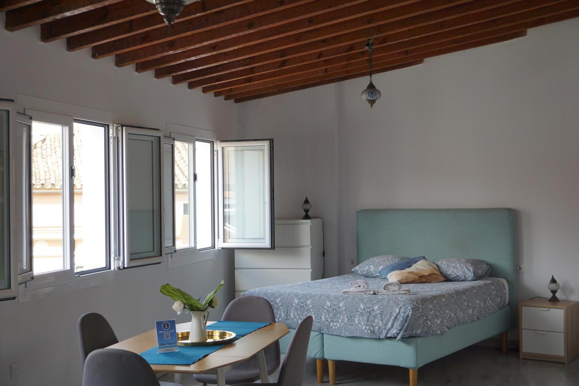 Apartamentos Mediterranea Centro 马拉加 外观 照片